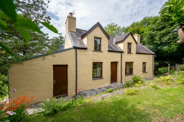 Photo of Blackthorn Cottage, Ballycarnahan, Caherdaniel, Co. Kerry, V93 D6P0