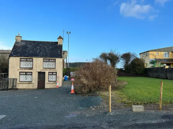 Photo of West End, Gneeveguilla Village, Co Kerry, P51A9F7