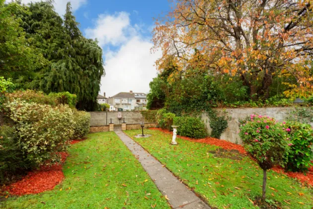 Photo of 24 Ballyroan Crescent, Rathfarnham, Dublin 16, D16 X5R2