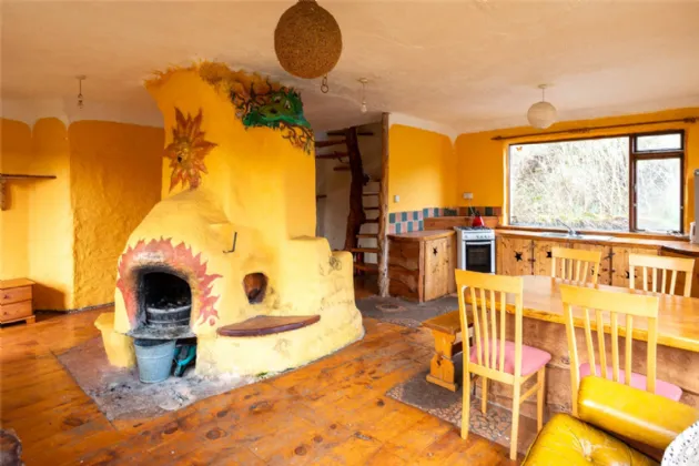 Photo of Honeysuckle, Derryduff More, Coomhola, Bantry, Co. Cork, P75 N966