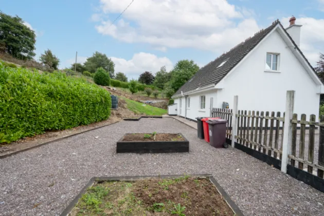 Photo of Fairy Hill, Agharinagh, Dripsey, Co Cork, P12ET02