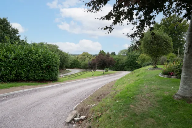 Photo of Fairy Hill, Agharinagh, Dripsey, Co Cork, P12ET02