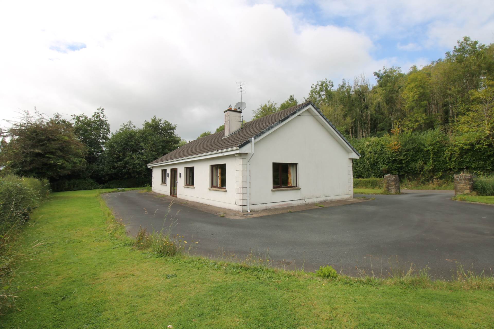 Photo of The White Bungalow, Farran, Ovens, County Cork, P31 F208