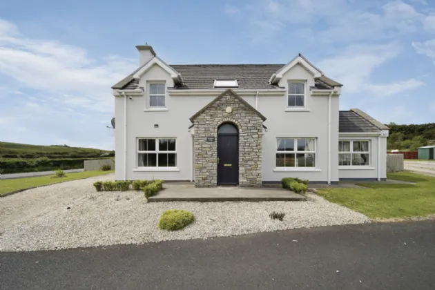 Photo of Sand Piper Lodge, 1 Ballymastocker Heights, Portsalon, Co. Donegal, F92X085