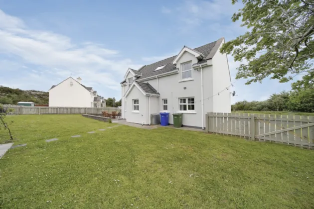 Photo of Sand Piper Lodge, 1 Ballymastocker Heights, Portsalon, Co. Donegal, F92X085