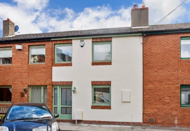 Photo of 10 Emerald Cottages, Ballsbridge, Dublin 4, D04 N6F3