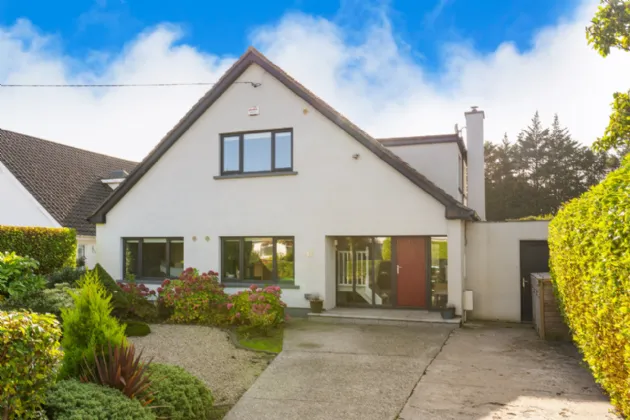 Photo of 17 Shrewsbury Lawn, Cabinteely, Dublin 18, D18 E2P7