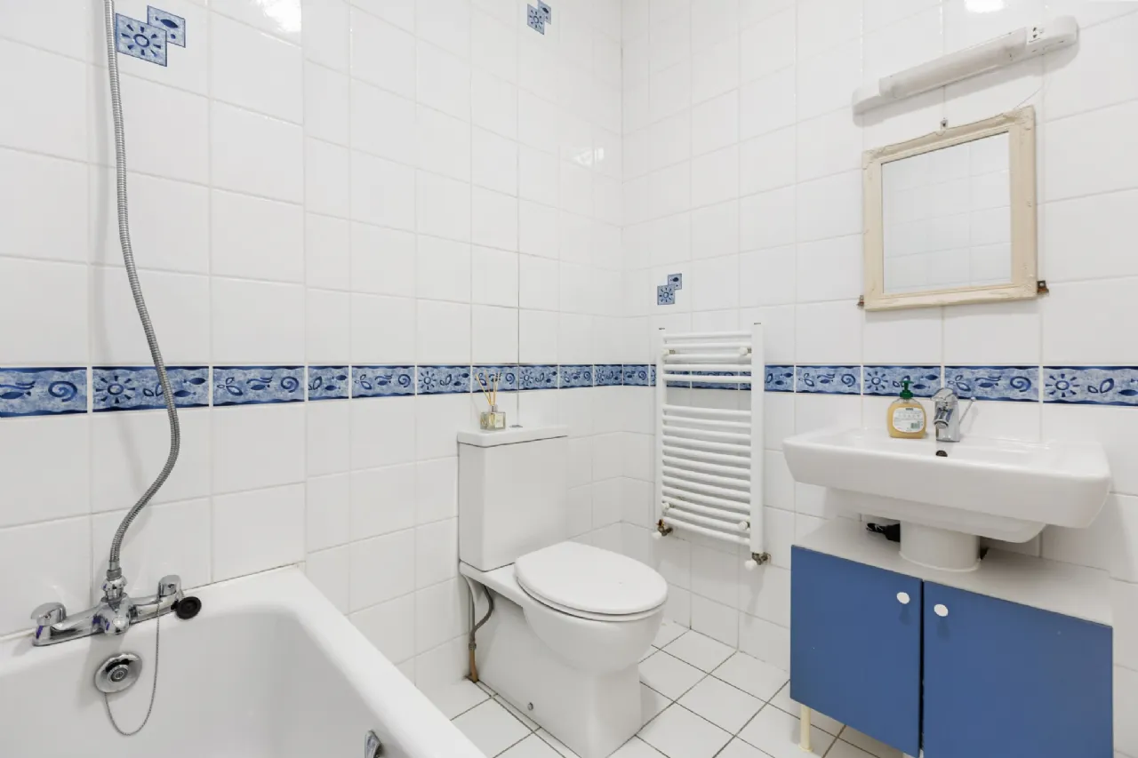 Photo of 33 Ballintyre Downs, Ballinteer, Dublin 16, D16 HW02