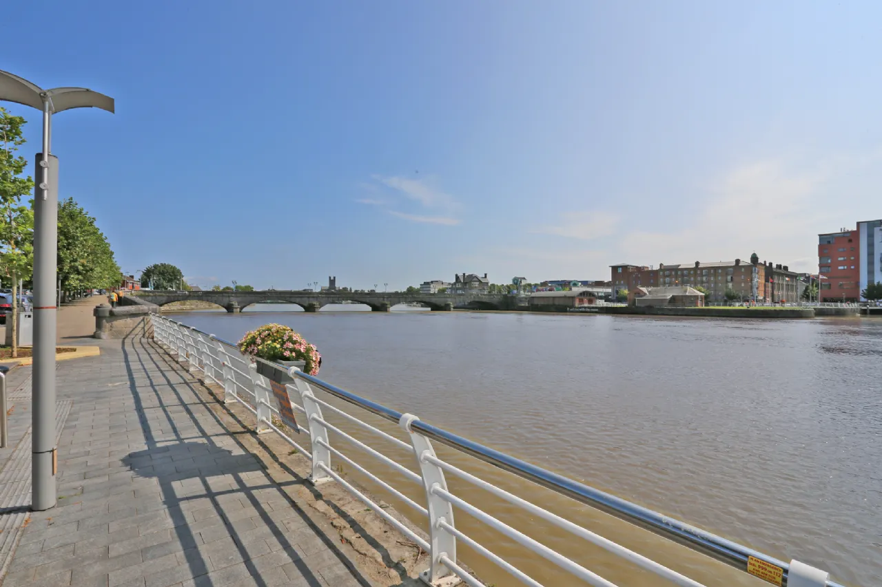 Photo of 10 Strand Court, O' Callaghan Strand, Limerick, V94N220