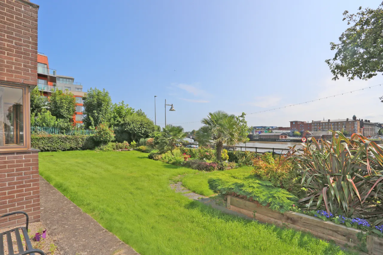 Photo of 10 Strand Court, O' Callaghan Strand, Limerick, V94N220