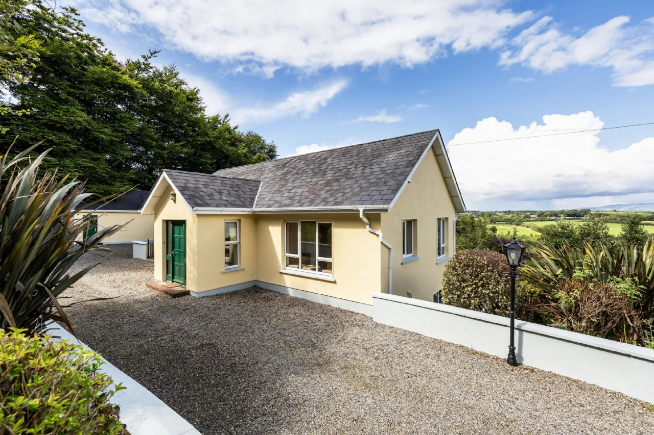 Photo of Hillside, Tinnacarrick, Newbawn, Co. Wexford, Y35P894