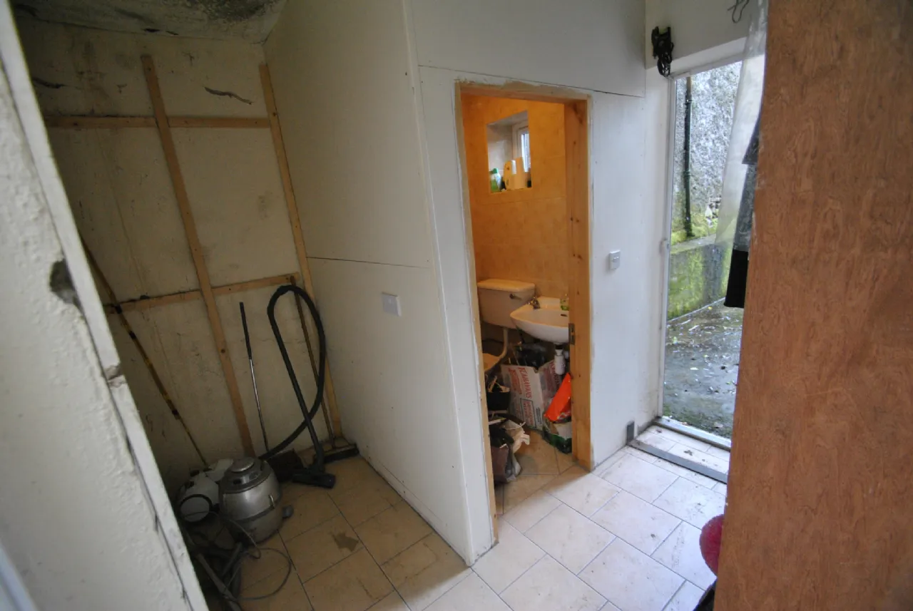 Photo of Main Street, Roscrea, Co. Tipperary, E53 VP76