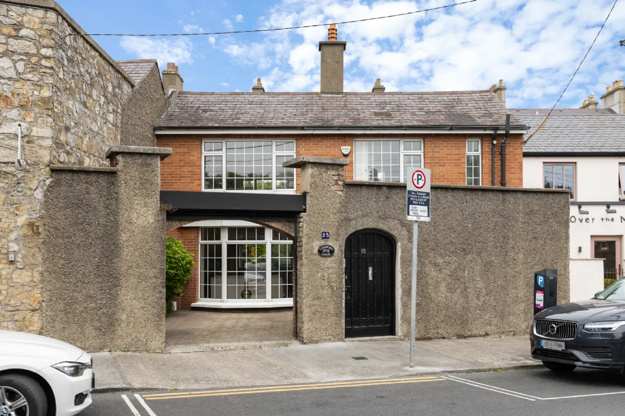 Photo of Longford Lodge, 25 Monkstown Crescent, Monkstown, Co Dublin, A94 C4H5