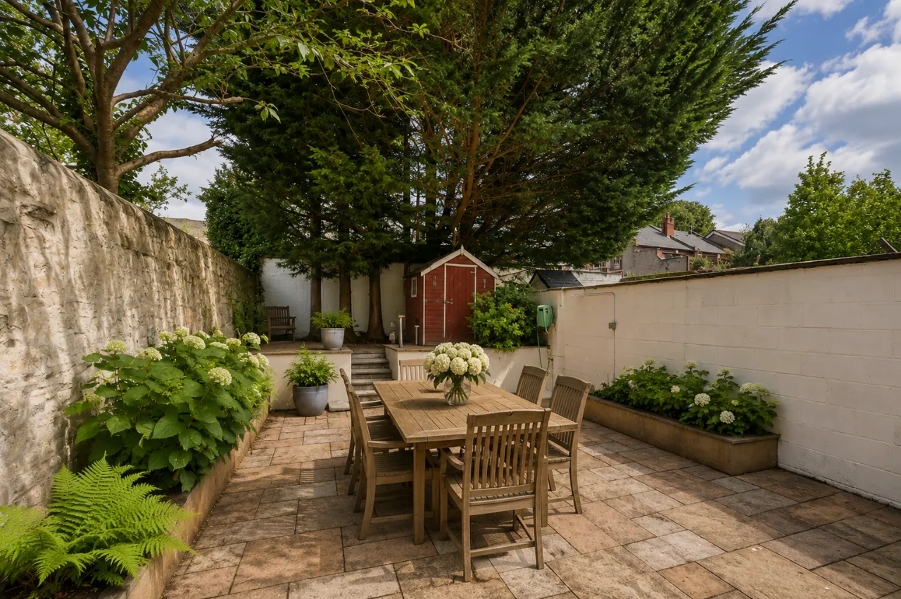 Photo of 42 Pembroke Road, Ballsbridge, Dublin 4, D04 E6D0