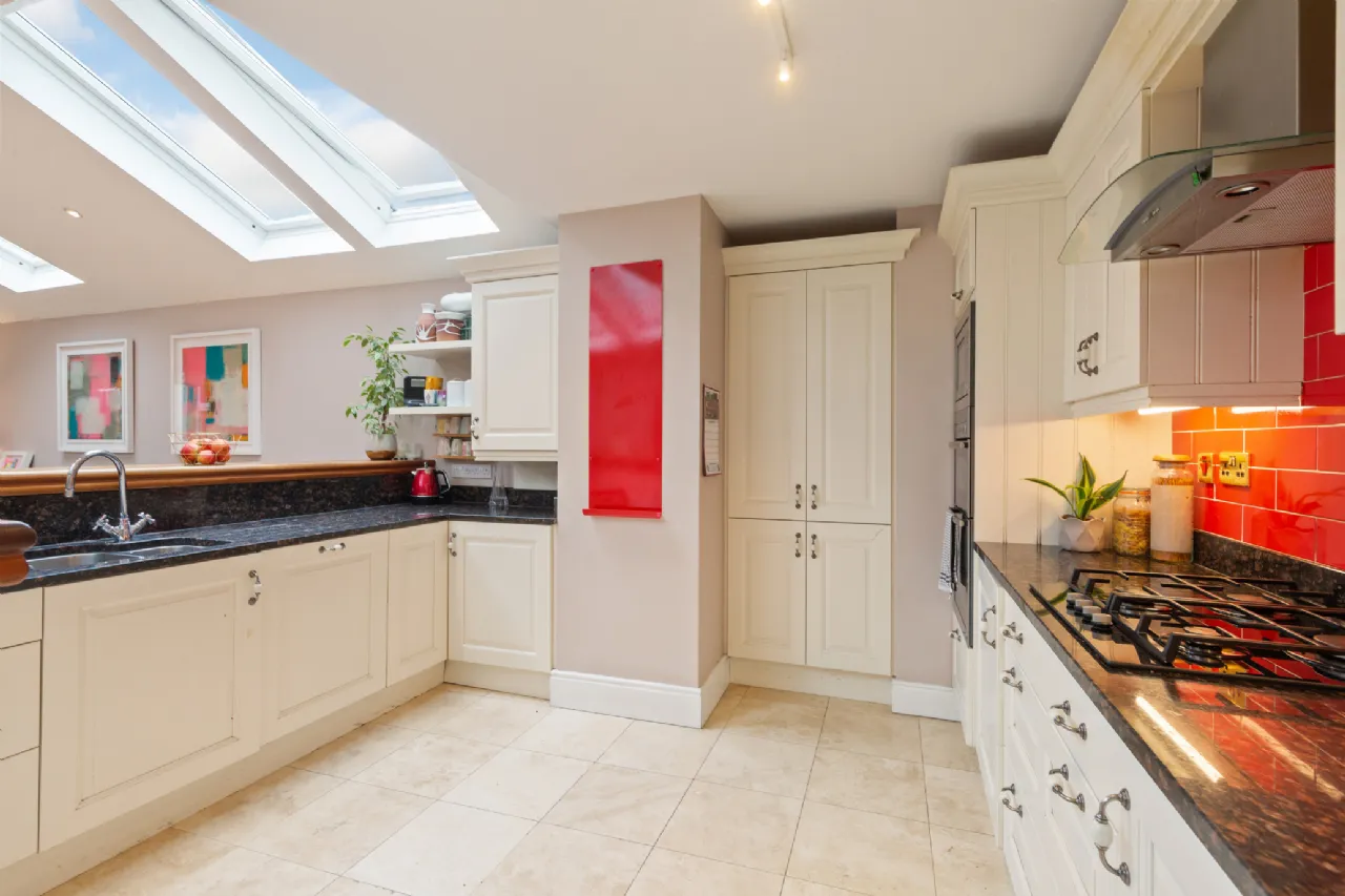 Photo of 19 Iveleary Road, Whitehall, Dublin 9, D09 RH74