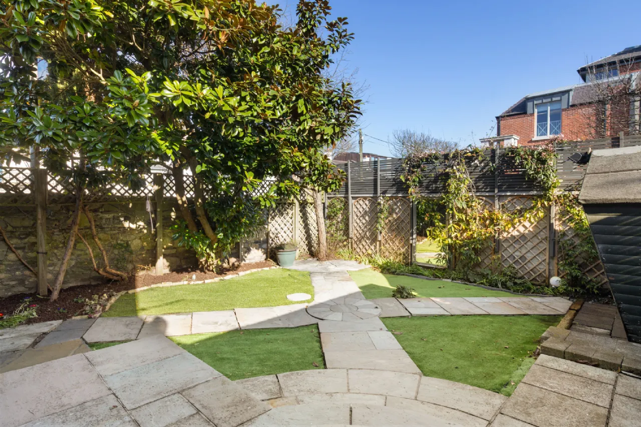 Photo of 1 Heytesbury Lane, Ballsbridge, Dublin 4, D04 C2R4