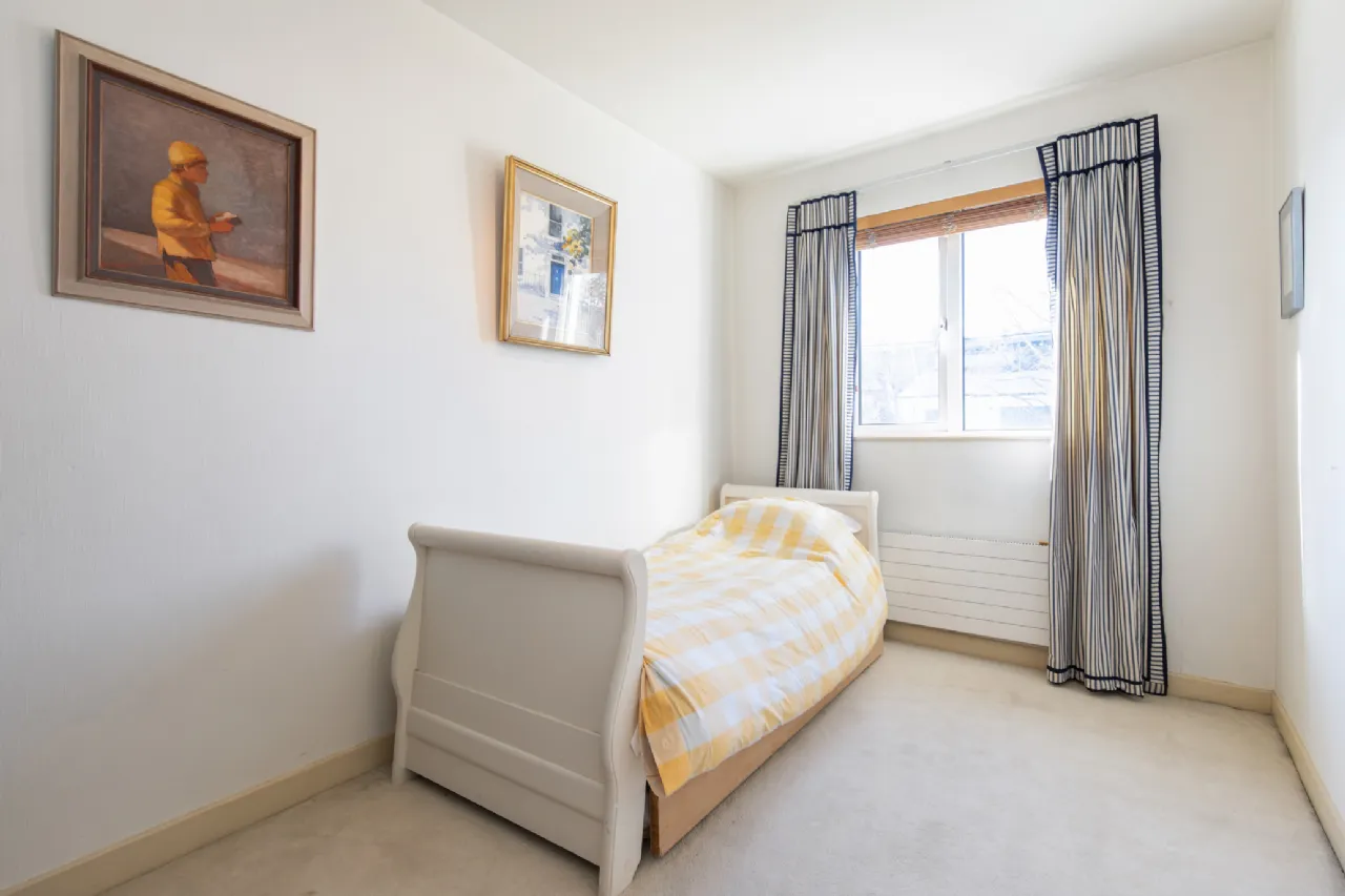 Photo of 1 Heytesbury Lane, Ballsbridge, Dublin 4, D04 C2R4