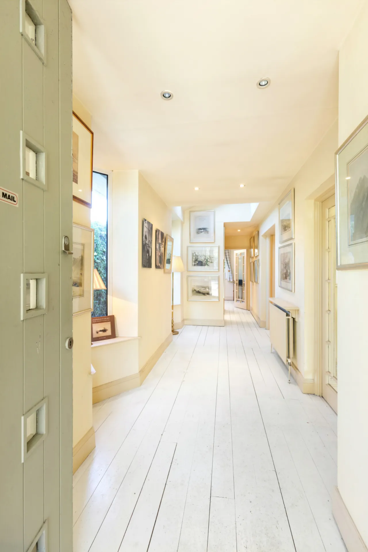 Photo of 1 Heytesbury Lane, Ballsbridge, Dublin 4, D04 C2R4