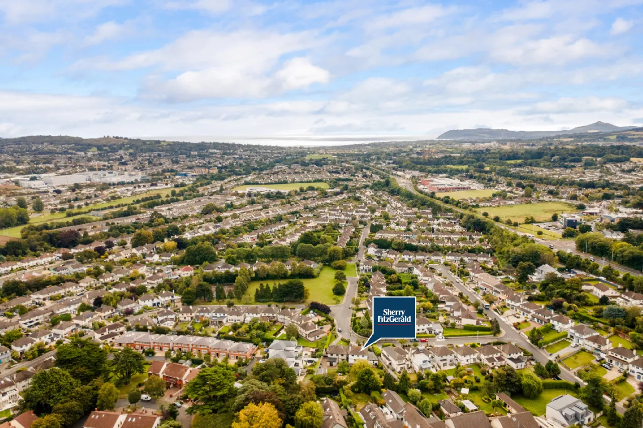 Photo of 14 Beech Park Drive, Foxrock, Dublin 18, D18 YC86