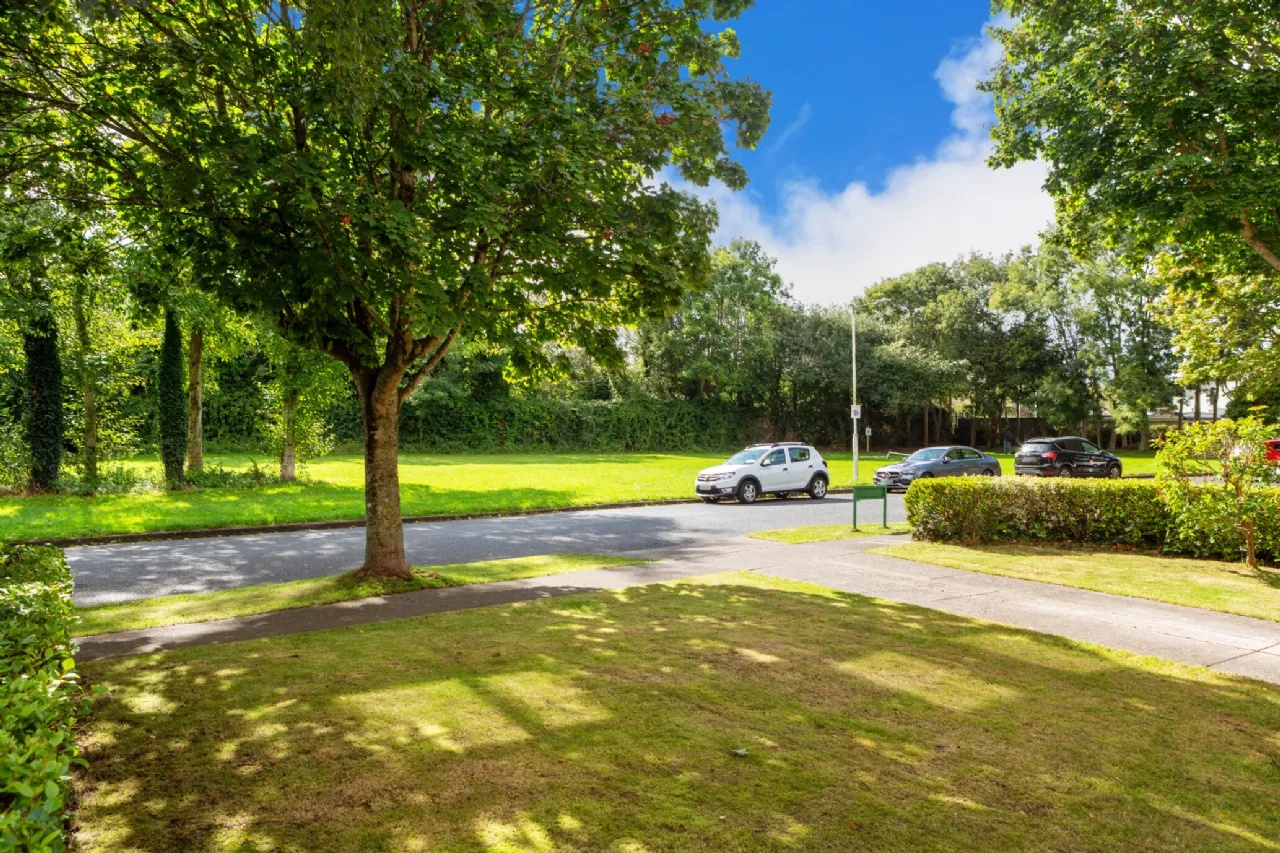 Photo of 38 Marlfield, Cabinteely, Dublin 18, D18K7W2