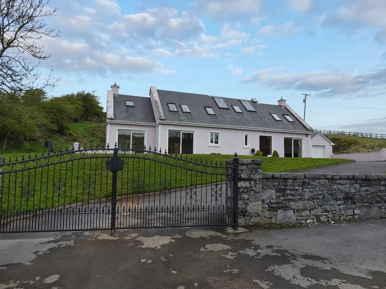 Photo of Rossow, Newport, Co Mayo, F28 HD40