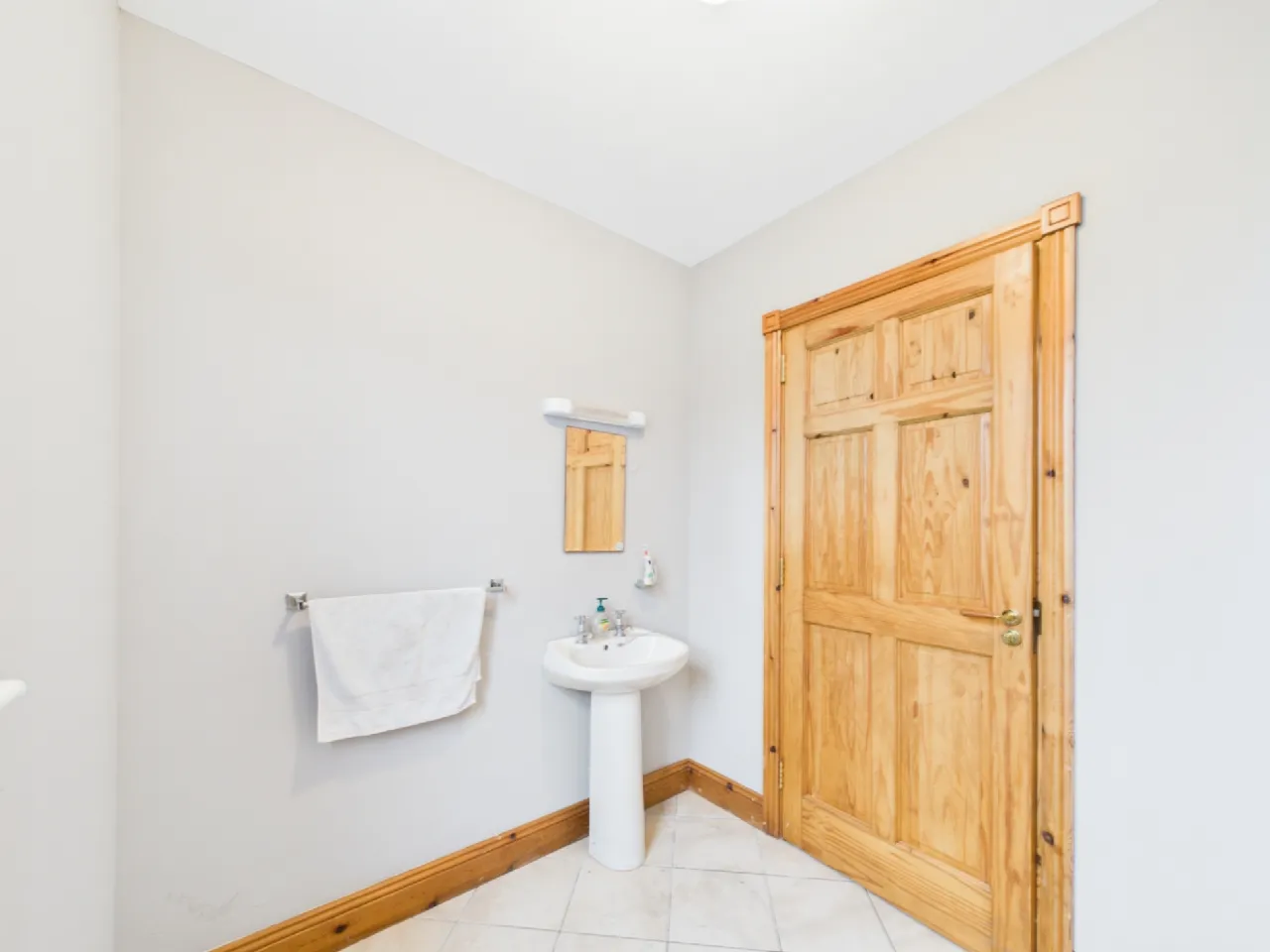 Photo of Kilfenora Road, Lisdoonvarna, Co. Clare, V95 NR71