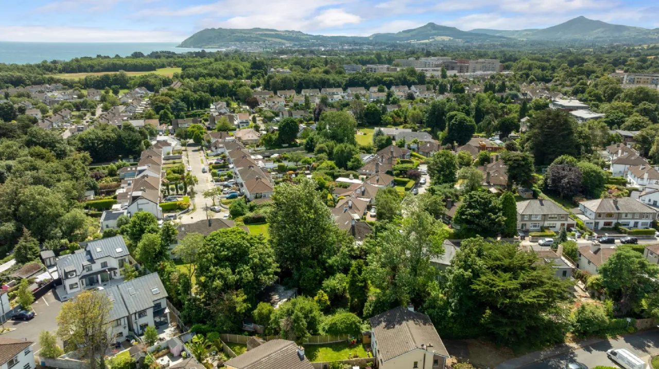 Photo of 6 Aubrey Park, Shankill, Dublin 18, D18 T2V3