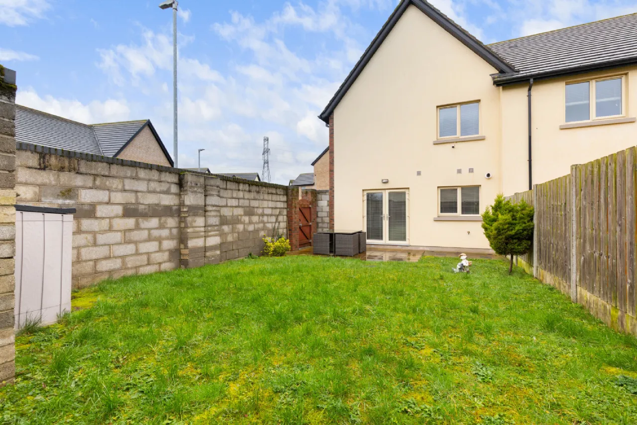 Photo of 25 Barnwell Woods, Hansfield, Dublin 15, D15 VE8D
