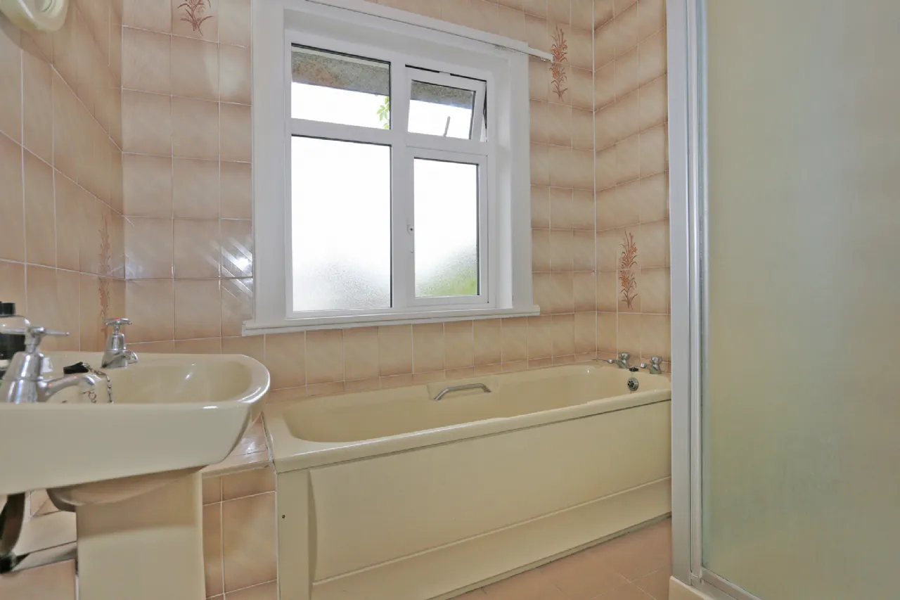 Photo of Ardkeen, Golf Links Road, Castletroy, Limerick, V94 TF9P