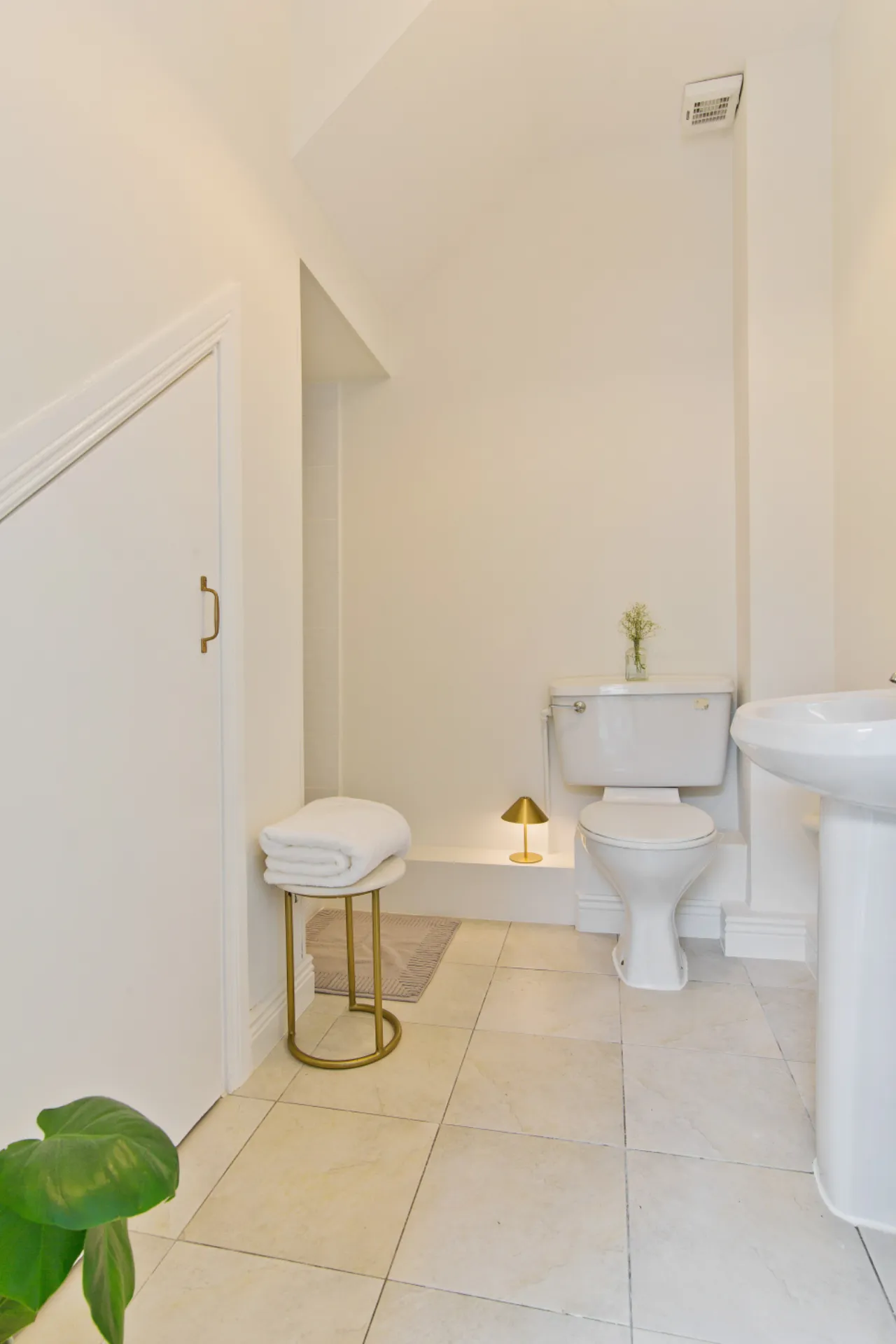 Photo of 6 The Farmyard, Hybreasal, Dublin 8, D08 N5FF