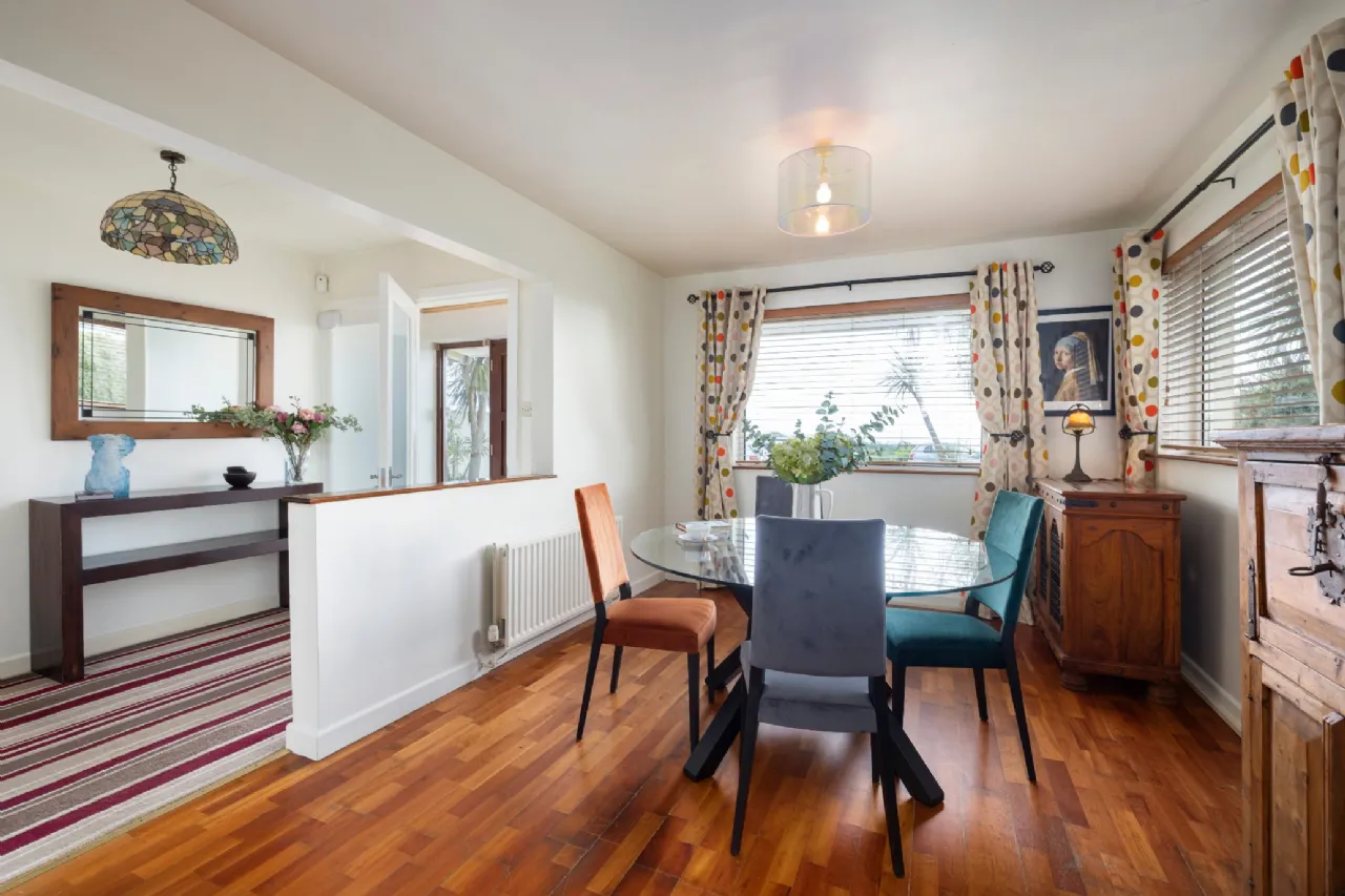 Photo of 12 Seafield, Shankill, Dublin 18, D18 Y277