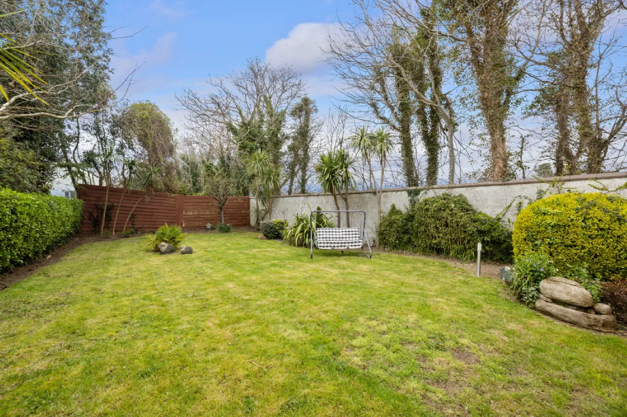 Photo of 12 Seafield, Shankill, Dublin 18, D18 Y277