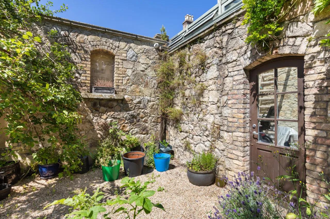 Photo of 3 St James Terrace, 6  Clonskeagh Road, Clonskeagh, Dublin 6