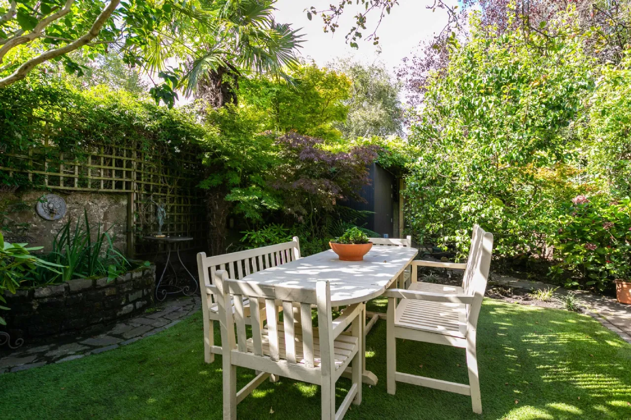 Photo of 56 Heytesbury Lane, Ballsbridge, Dublin 4, D04 W7W1