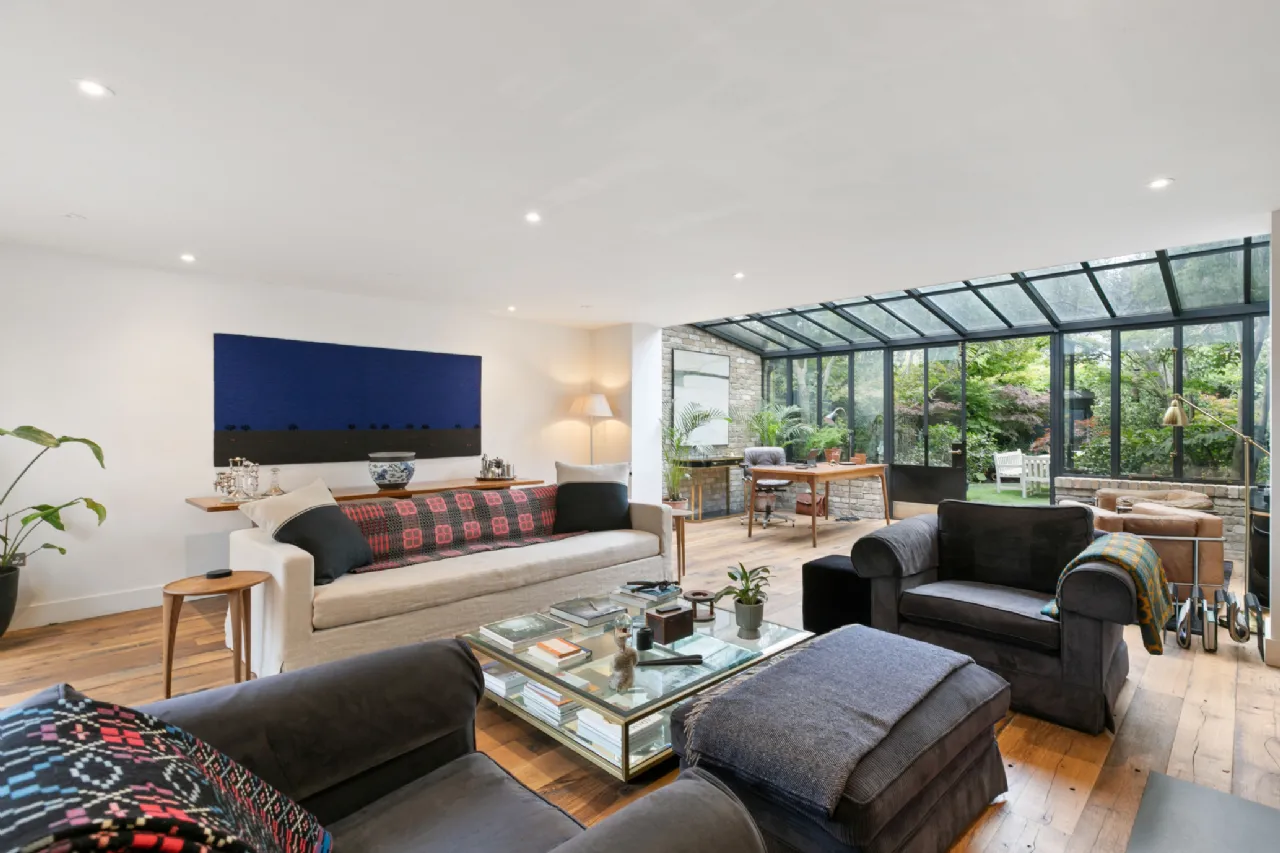 Photo of 56 Heytesbury Lane, Ballsbridge, Dublin 4, D04 W7W1