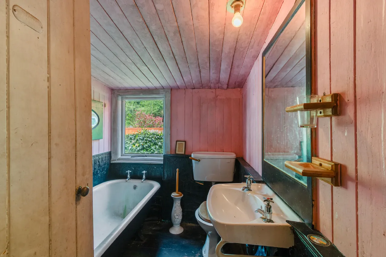 Photo of Main Street, Glengarriff, Co Cork, P75 EP89