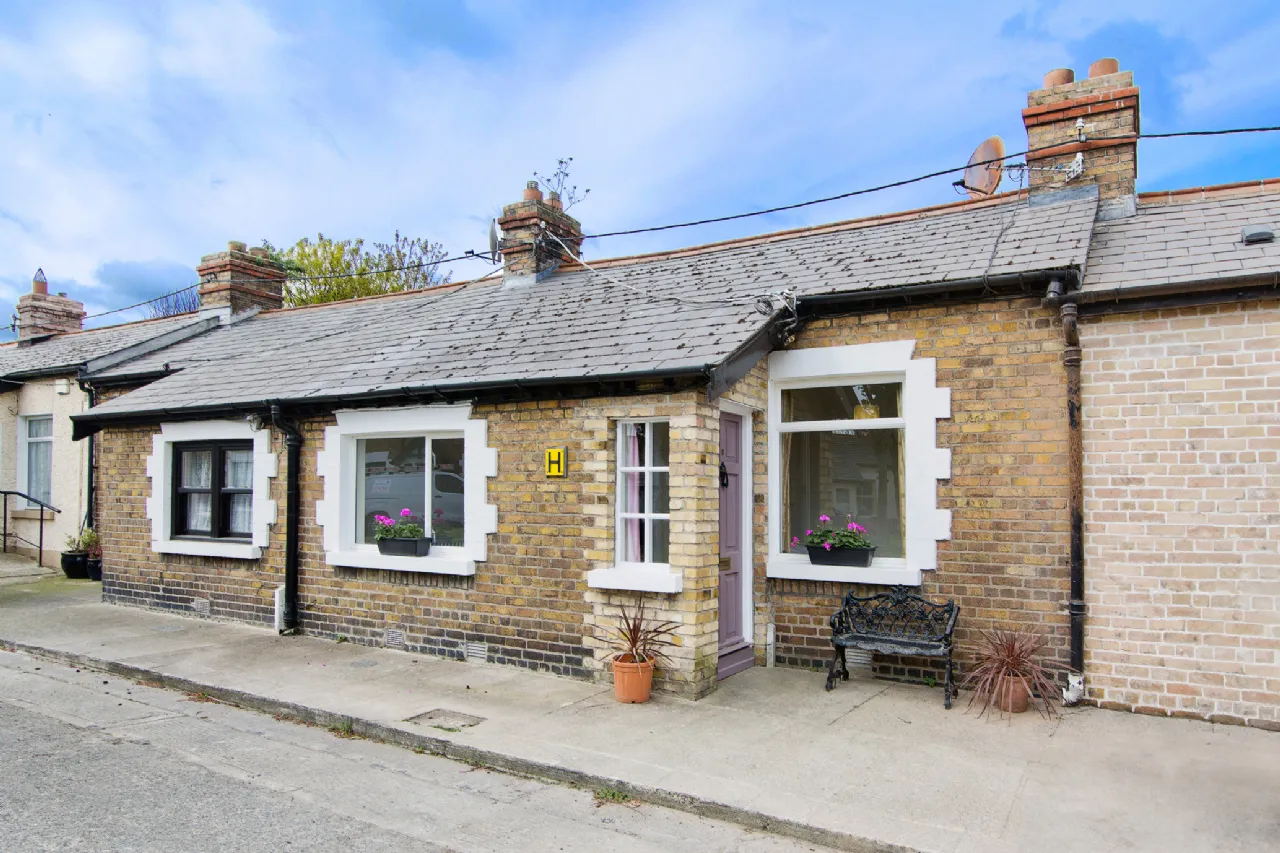 Photo of 8 Highfield Grove, Rathgar, Dublin 6, D06 N2Y1