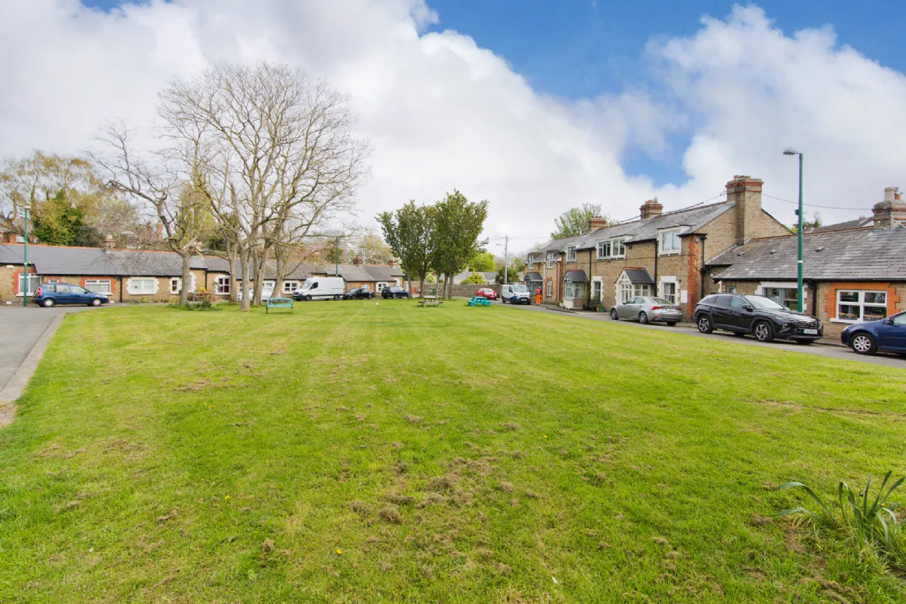 Photo of 8 Highfield Grove, Rathgar, Dublin 6, D06 N2Y1