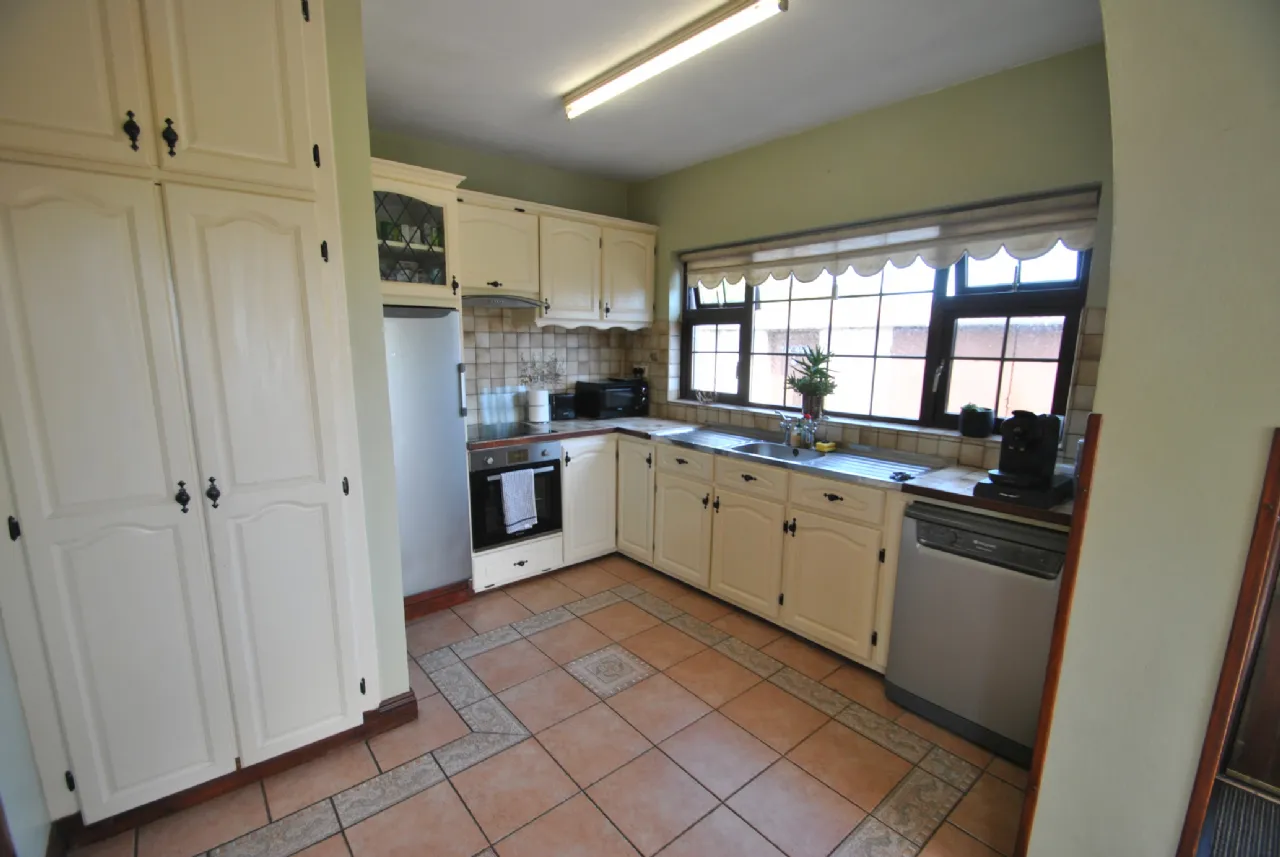 Photo of Mount Heaton, Roscrea, Co. Offaly, E53 TK50