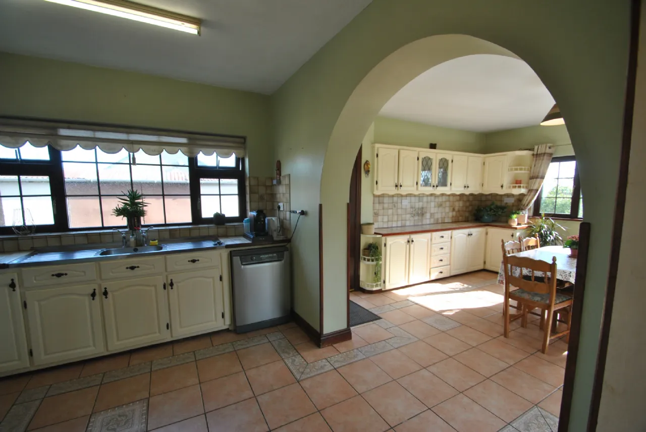 Photo of Mount Heaton, Roscrea, Co. Offaly, E53 TK50