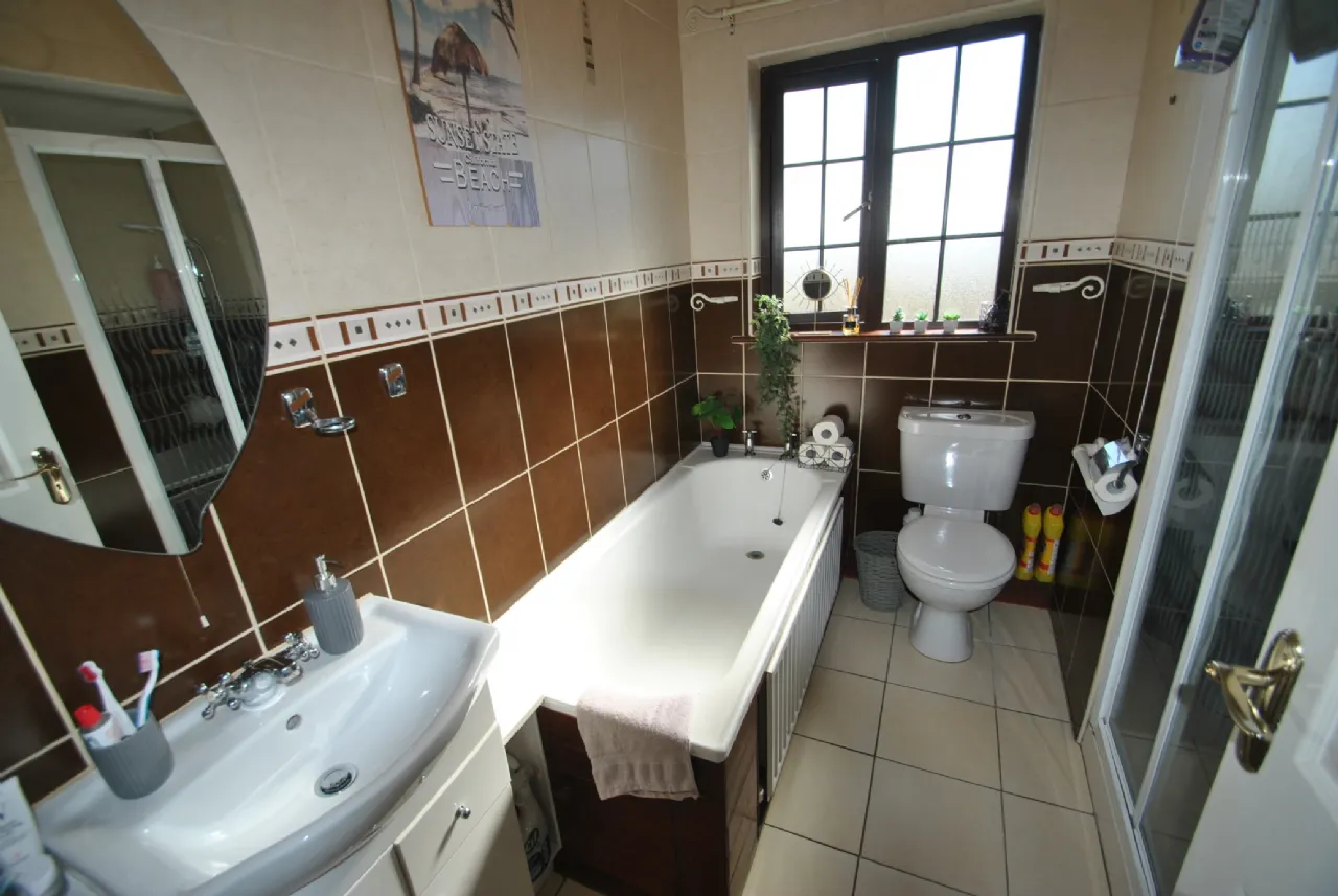 Photo of Mount Heaton, Roscrea, Co. Offaly, E53 TK50