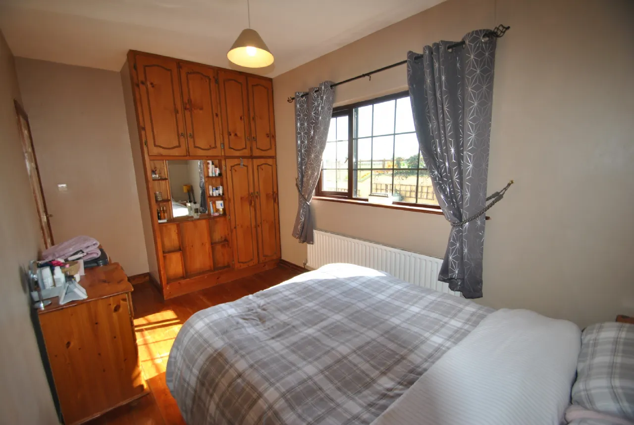 Photo of Mount Heaton, Roscrea, Co. Offaly, E53 TK50