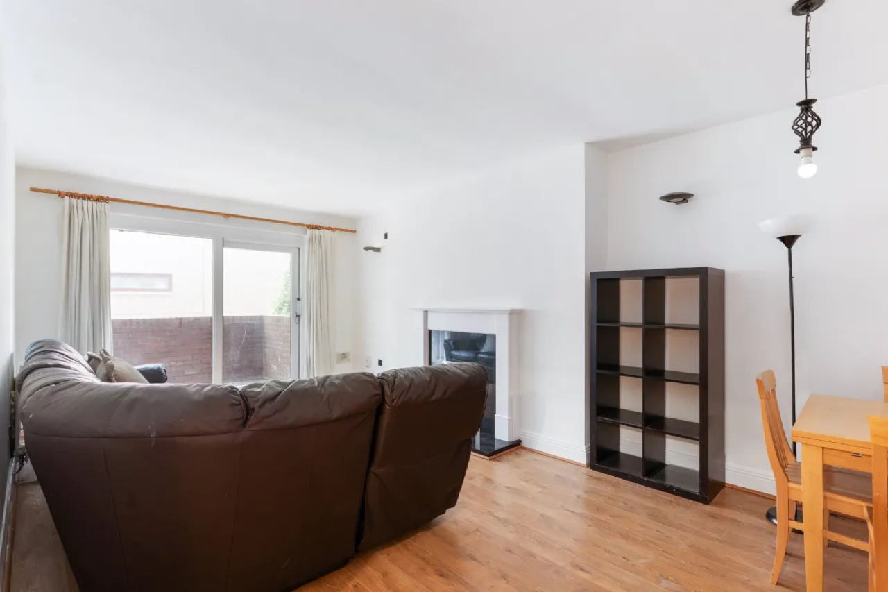 Photo of 2 Gilford Pines, Sandymount, Dublin 4, D04 A365