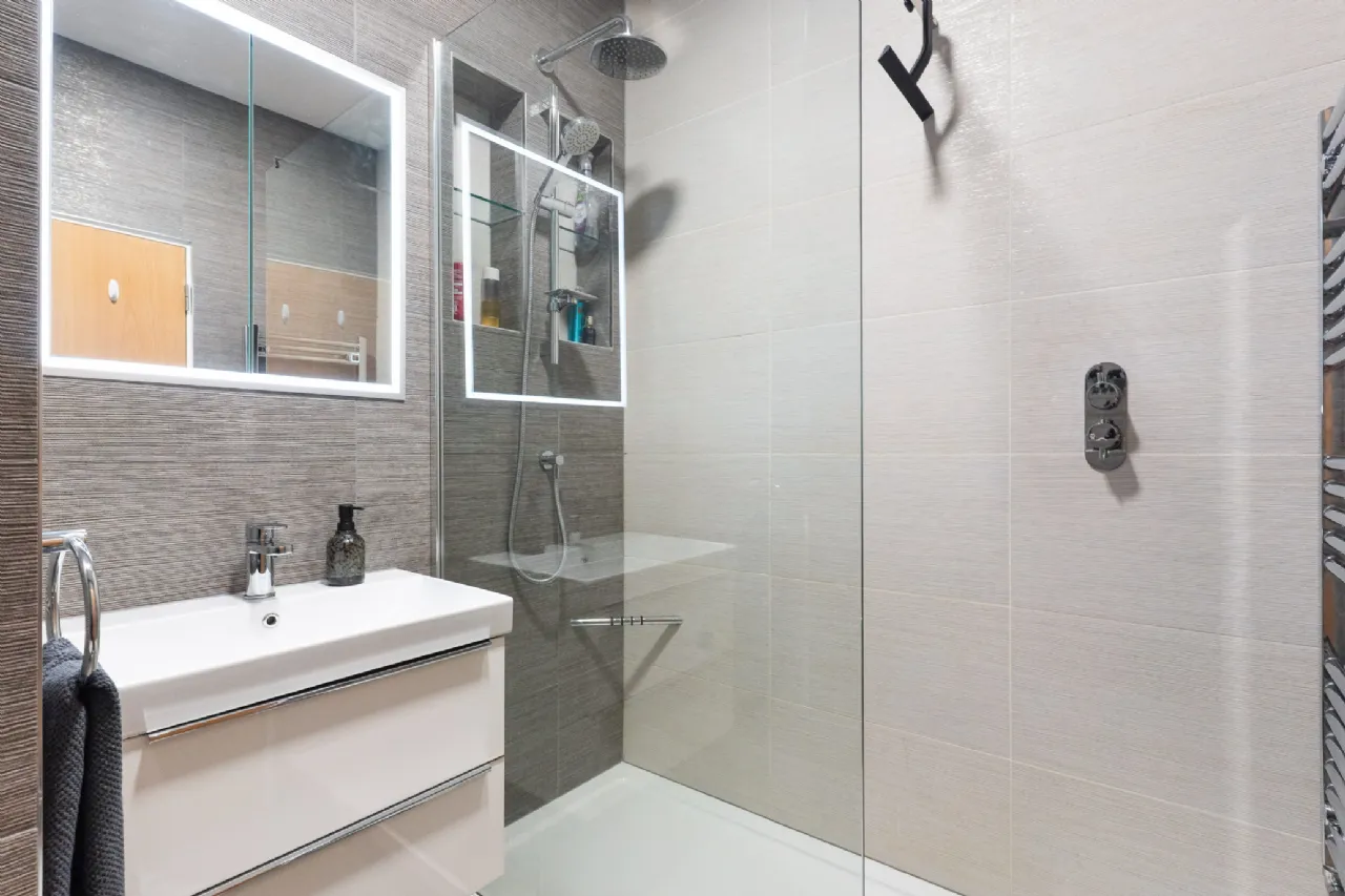 Photo of 31 The Oval, Tullyvale, Cabinteely, Dublin 18, D18 AD65