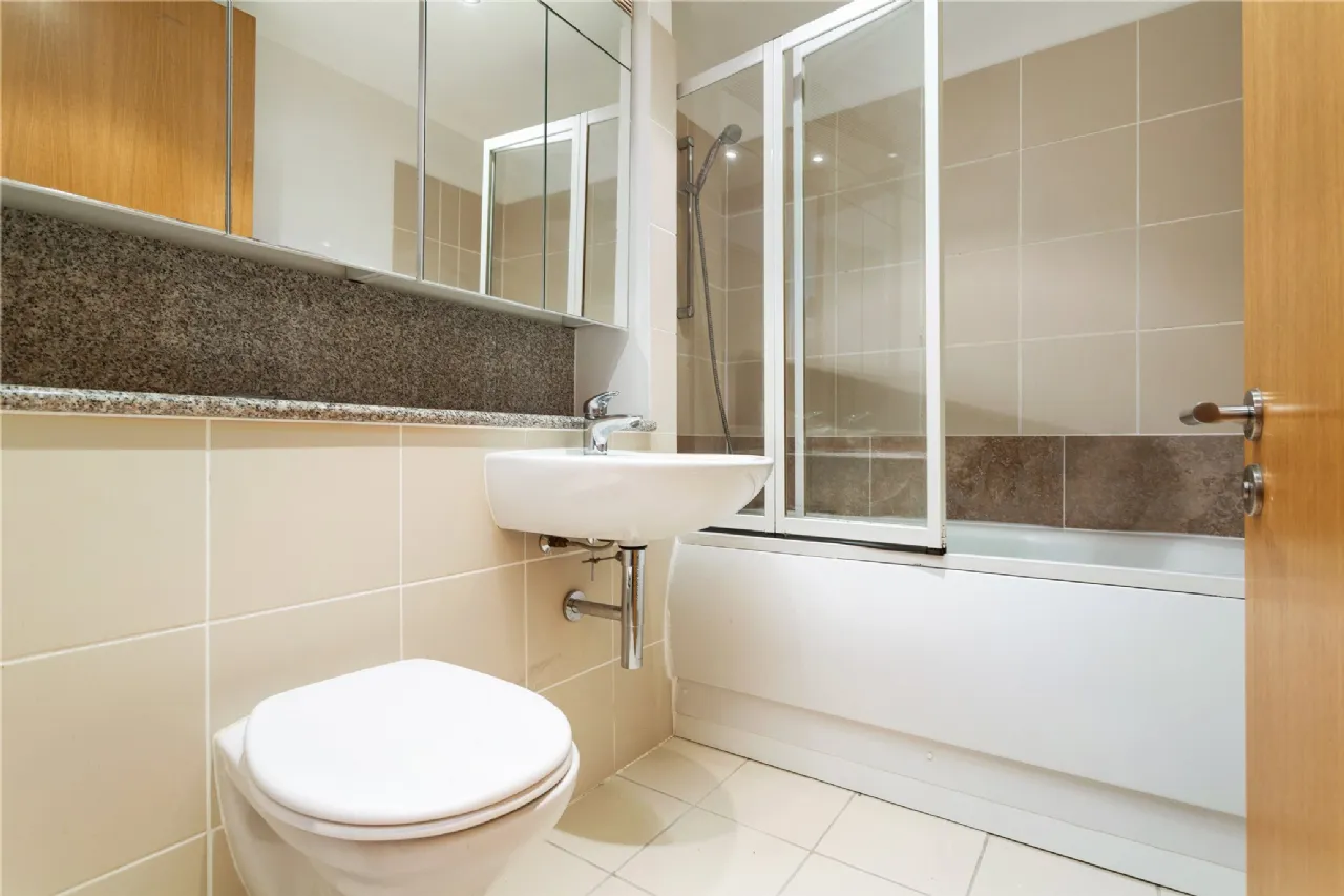 Photo of 6 Hill Of Down House, Spencer Dock, IFSC, Dublin 1, D01 C793