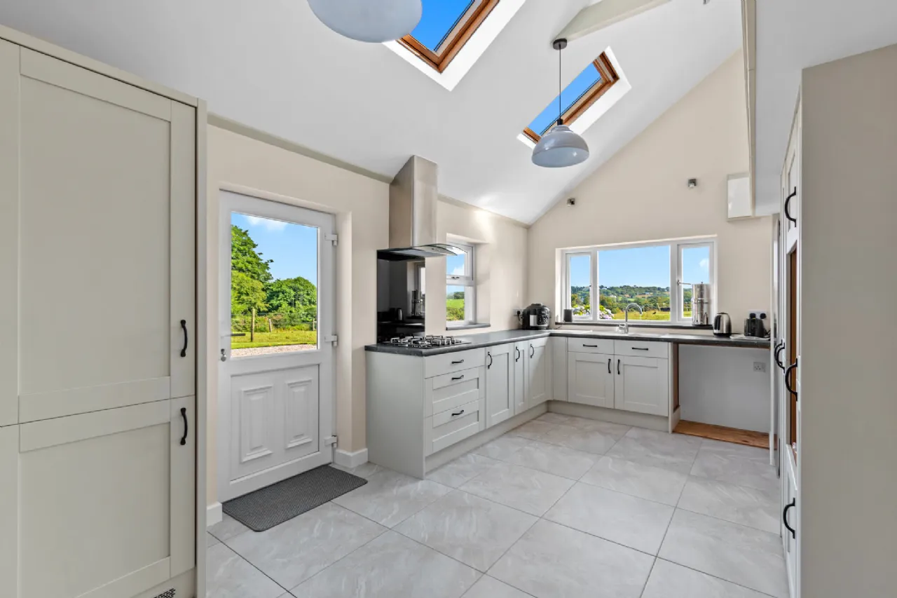 Photo of Estuary Lodge, Church Cross, Skibbereen, Co Cork, P81 H292