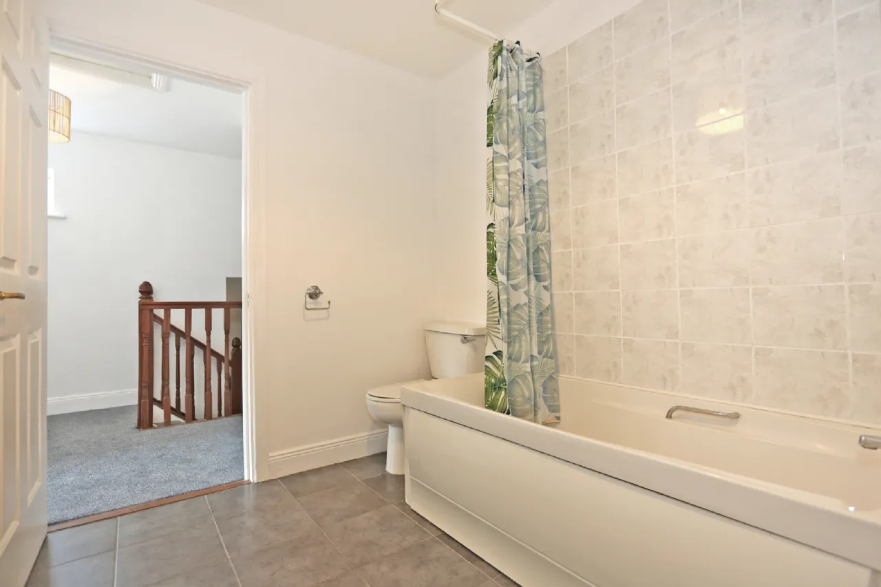 Photo of 6 Castlecourt, Clancy Strand, Limerick, V94 ARY8