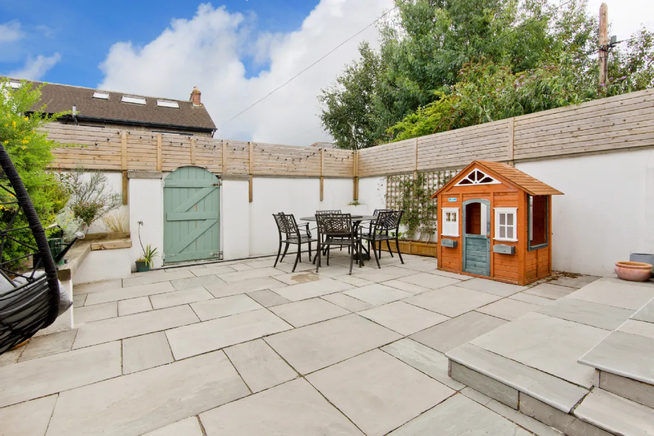 Photo of 8 Beach Avenue, Sandymount, Dublin 4, D04 KD26