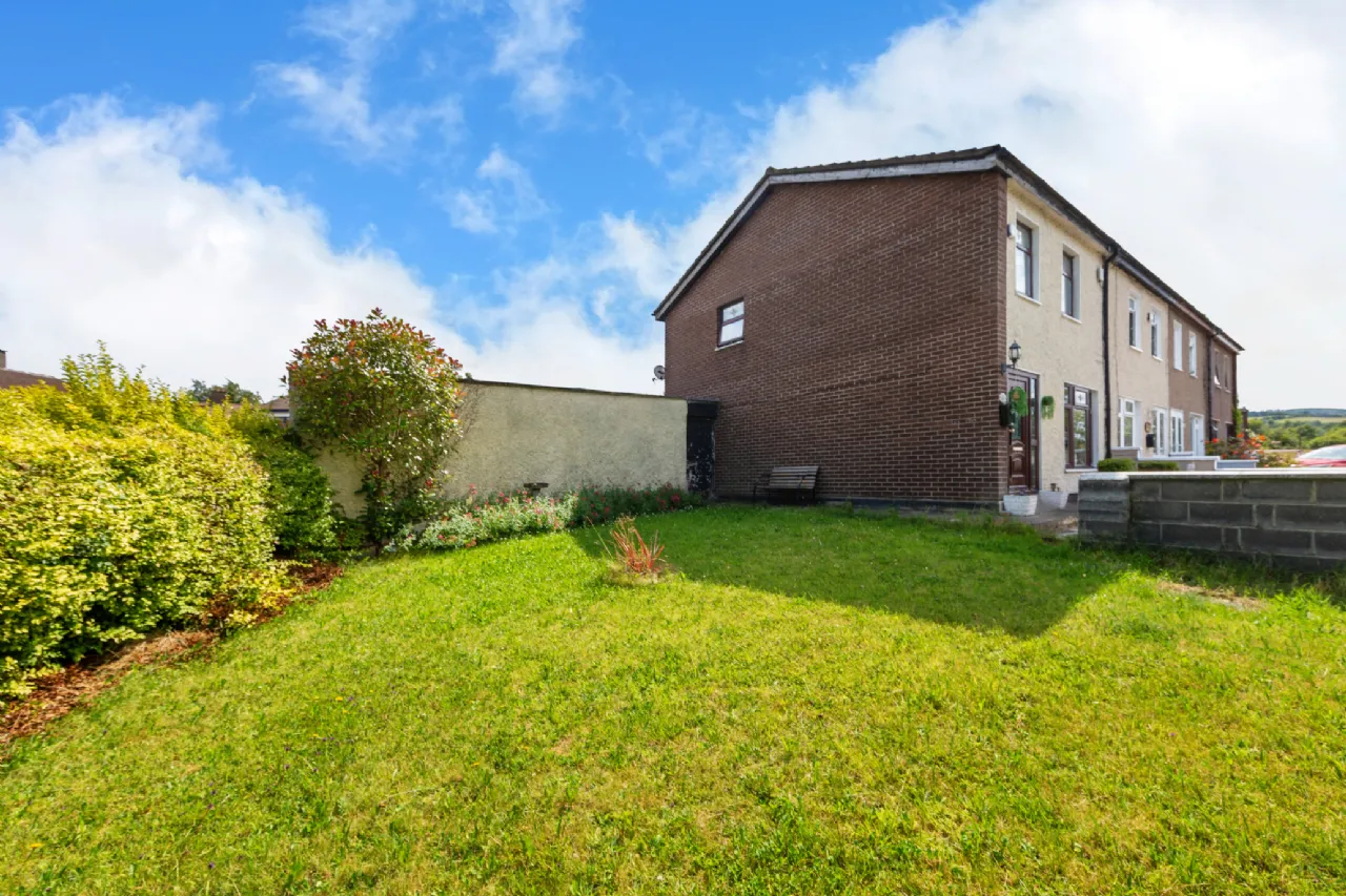 Photo of 18 Donomore Avenue, Killinarden, Tallaght, Dublin 24, D24 H5W4