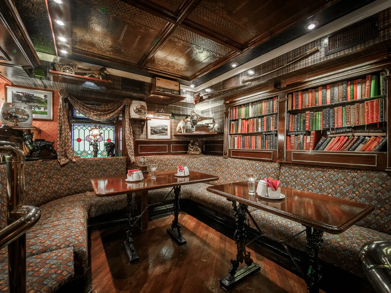 Photo of Sean Tierneys Bar & Restaurant, 13 Connell Street, Clonmel, Co. Tipperary, E91 RD83